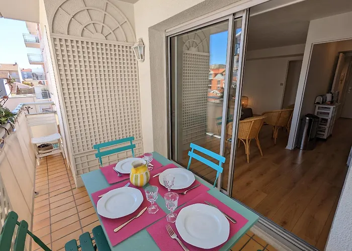 Centre: Beau T2 53m² Avec Terrasse, Parking, Ascenseur, Proche Et Commerces - Fr-1-420-93 アパート アルカション