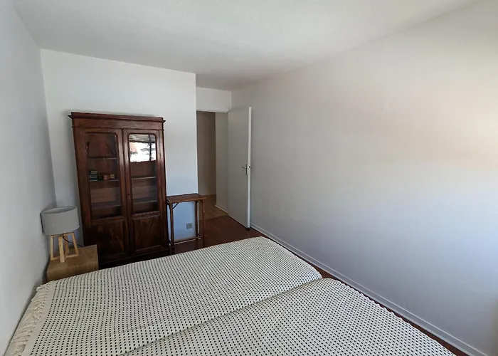 Centre: Beau T2 53m² Avec Terrasse, Parking, Ascenseur, Proche Et Commerces - Fr-1-420-93 アパート